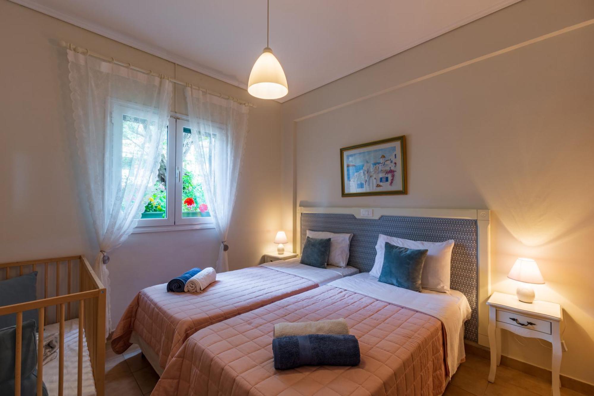 Barbati Seafront Luxury Suites Esterno foto