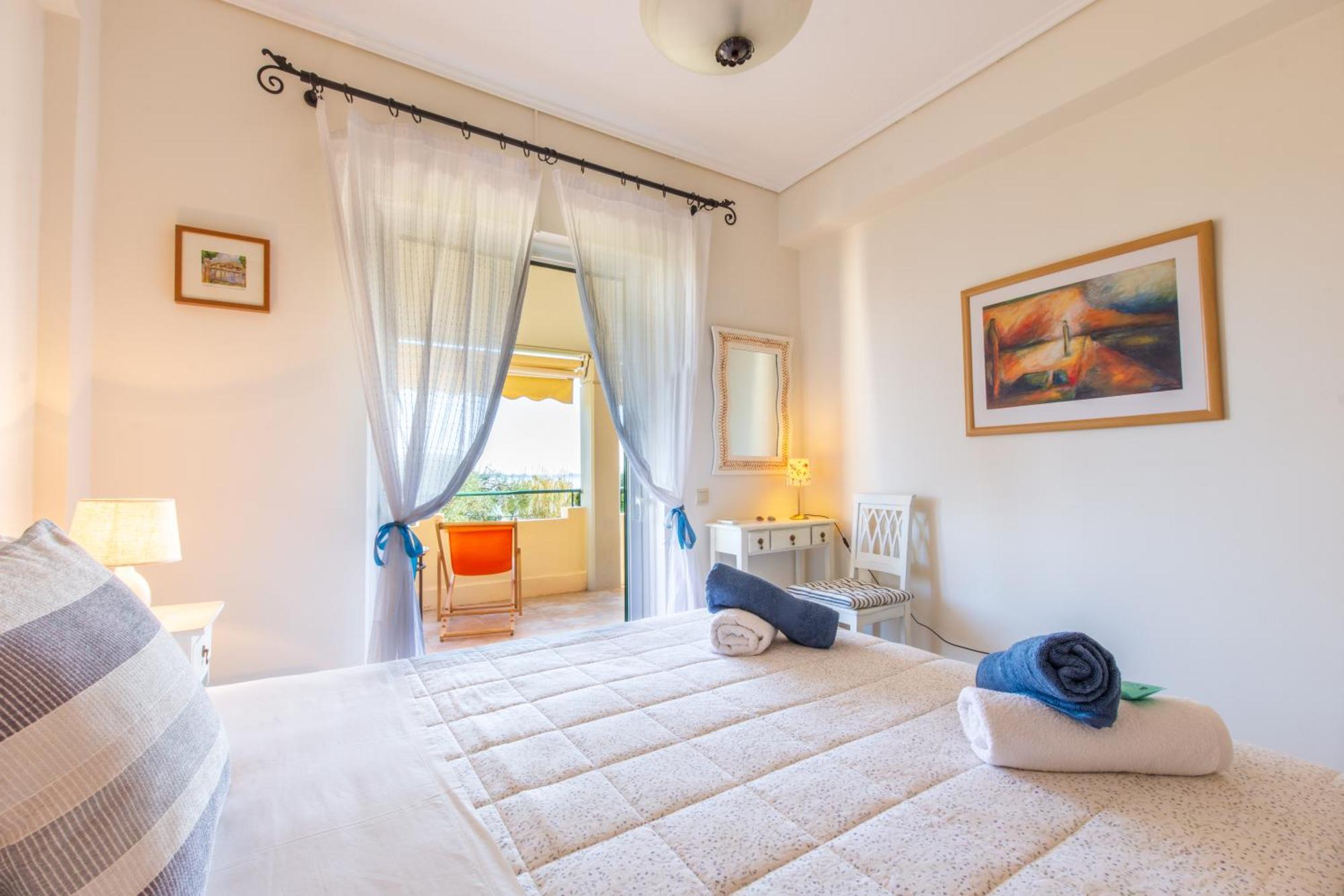 Barbati Seafront Luxury Suites Esterno foto